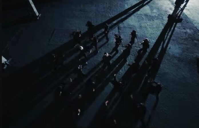 ATEEZ membawakan lagu Adrenaline dalam music video dengan konsep futuristik dan koreografi energik