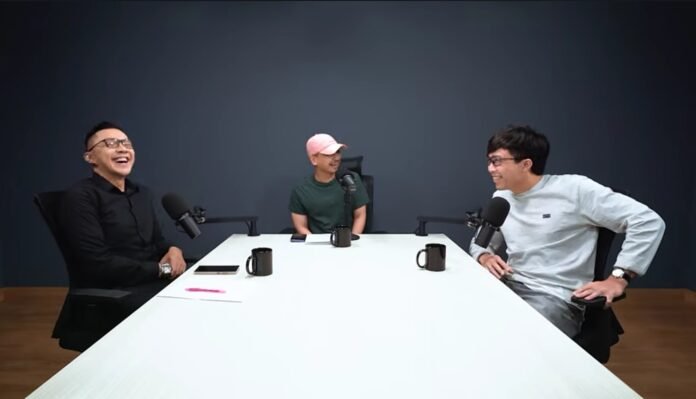 Podcast Raditya Dika bersama dr Tirta dan dr Gia membahas perbedaan gaya komunikasi dokter yang viral di Indonesia