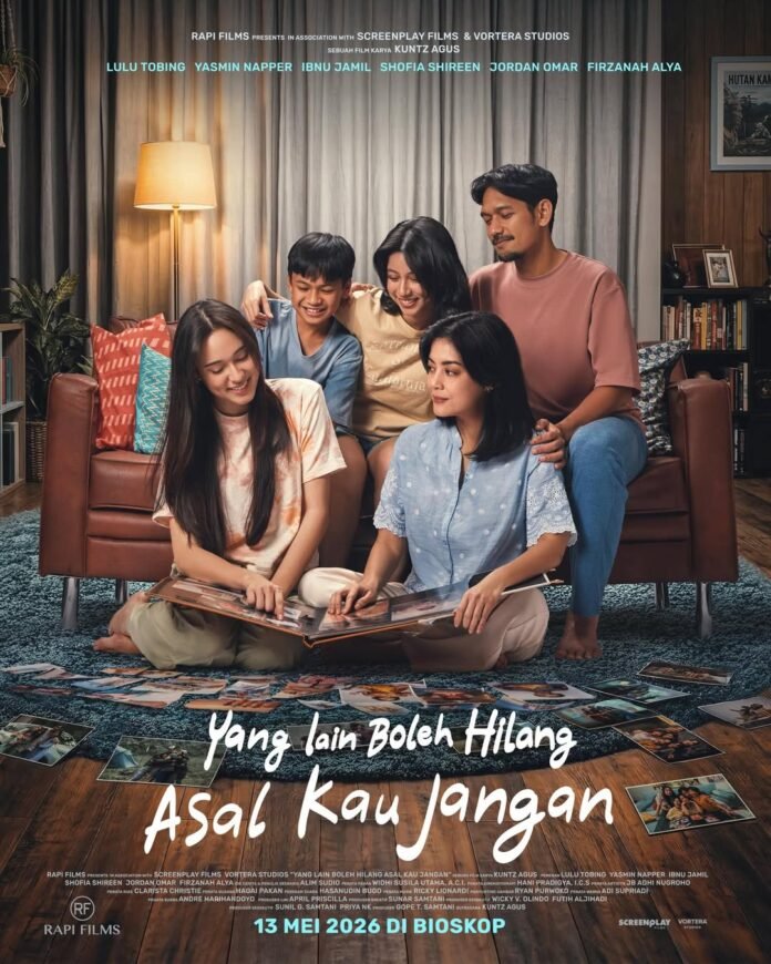 Adegan emosional film Yang Lain Boleh Hilang Asal Kau Jangan 2026 yang dibintangi Lulu Tobing dan Yasmin Napper